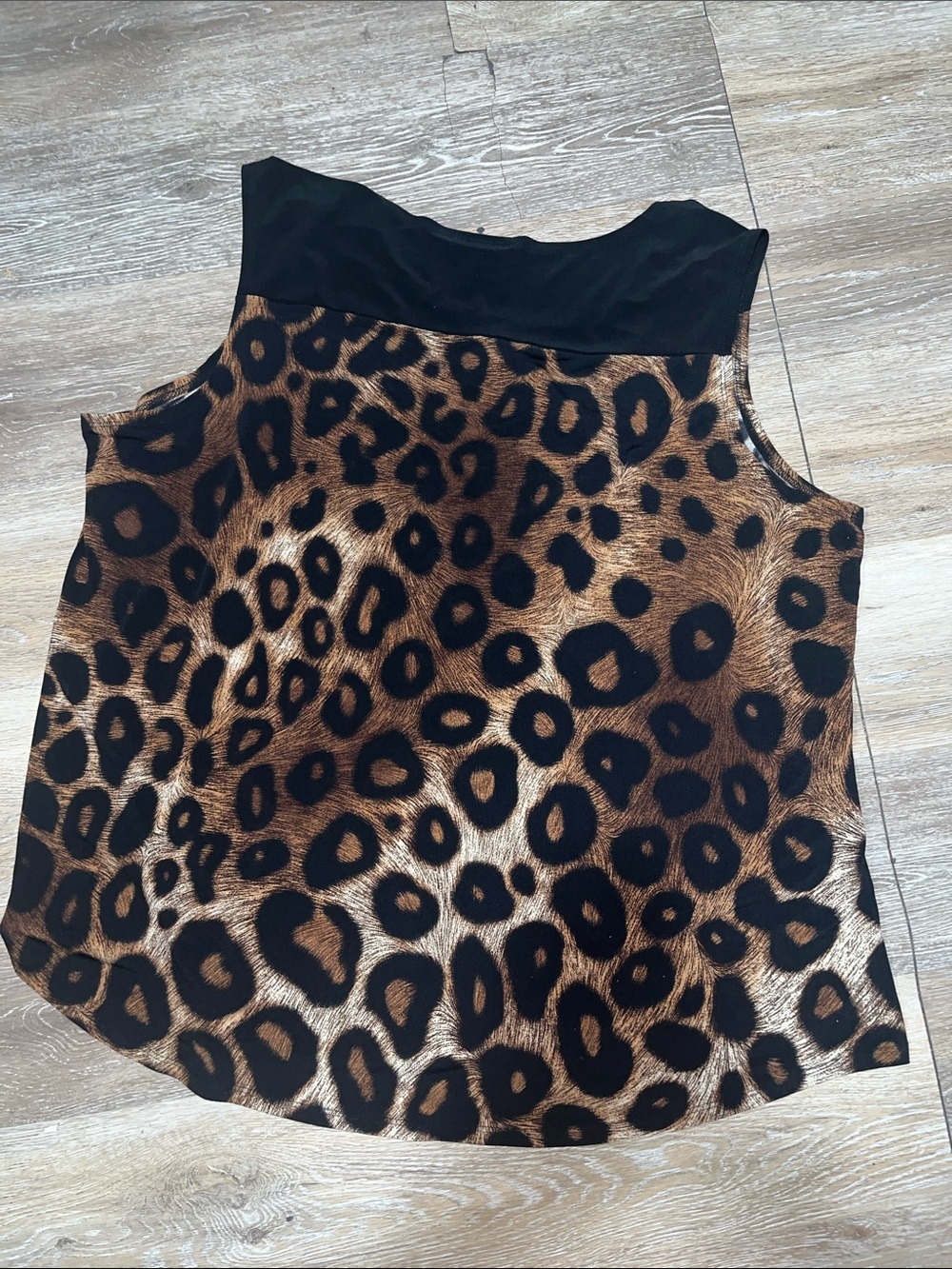 2X Sleeveless Leopard Print Button-Front Tank - Brown/Black - Picture 4 of 4